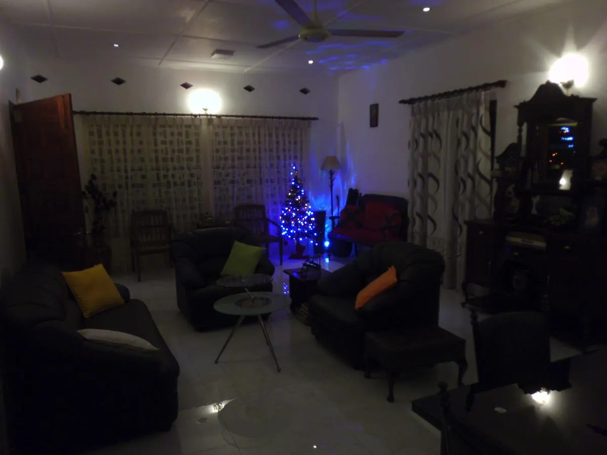 Homestay szállás Number 01 By Taprobane Apartman Negombo