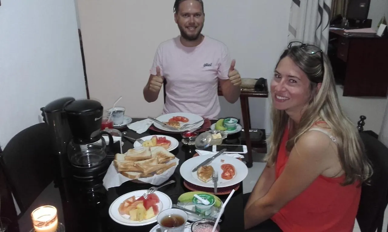 Number 01 By Taprobane Apartman Negombo Homestay szállás
